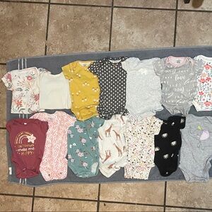 Carter's Multicolor Baby Bodysuit Set ne